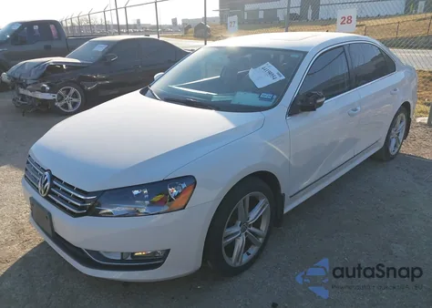 2013 Volkswagen Passat 2.0L Tdi Sel Premium z USA, uszkodzony, nr VIN 1VWCN7A37DC091334